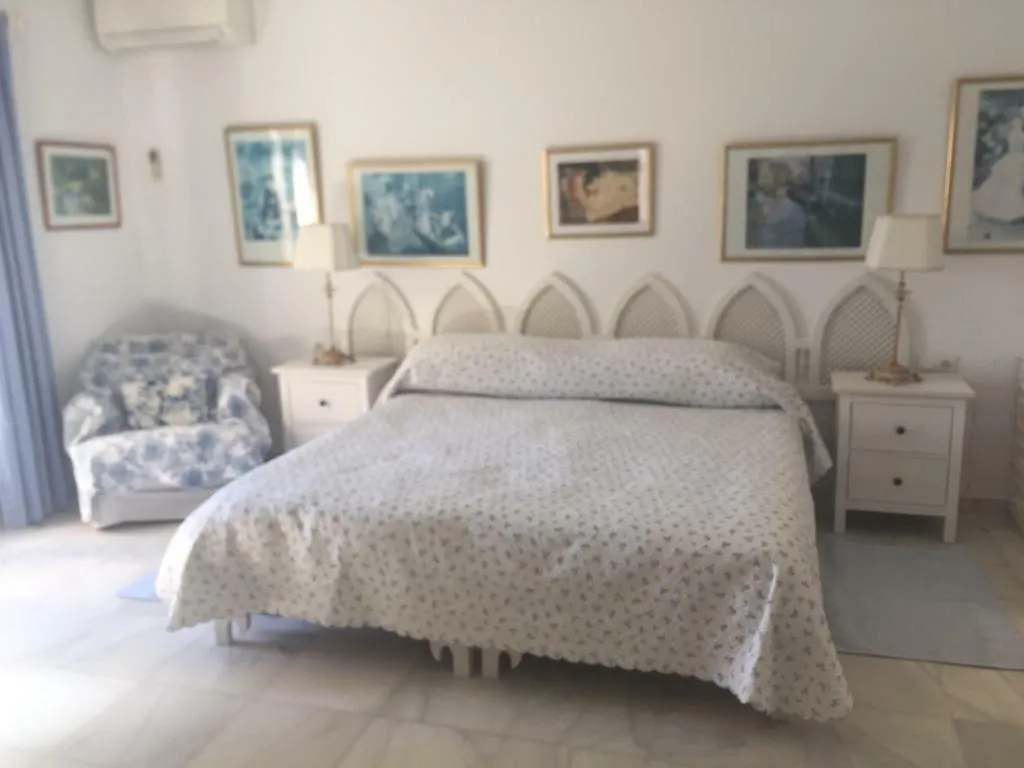 Oasis Club Beach Villa Marbella