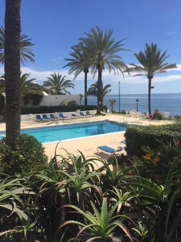 Oasis Club Beach Villa Marbella