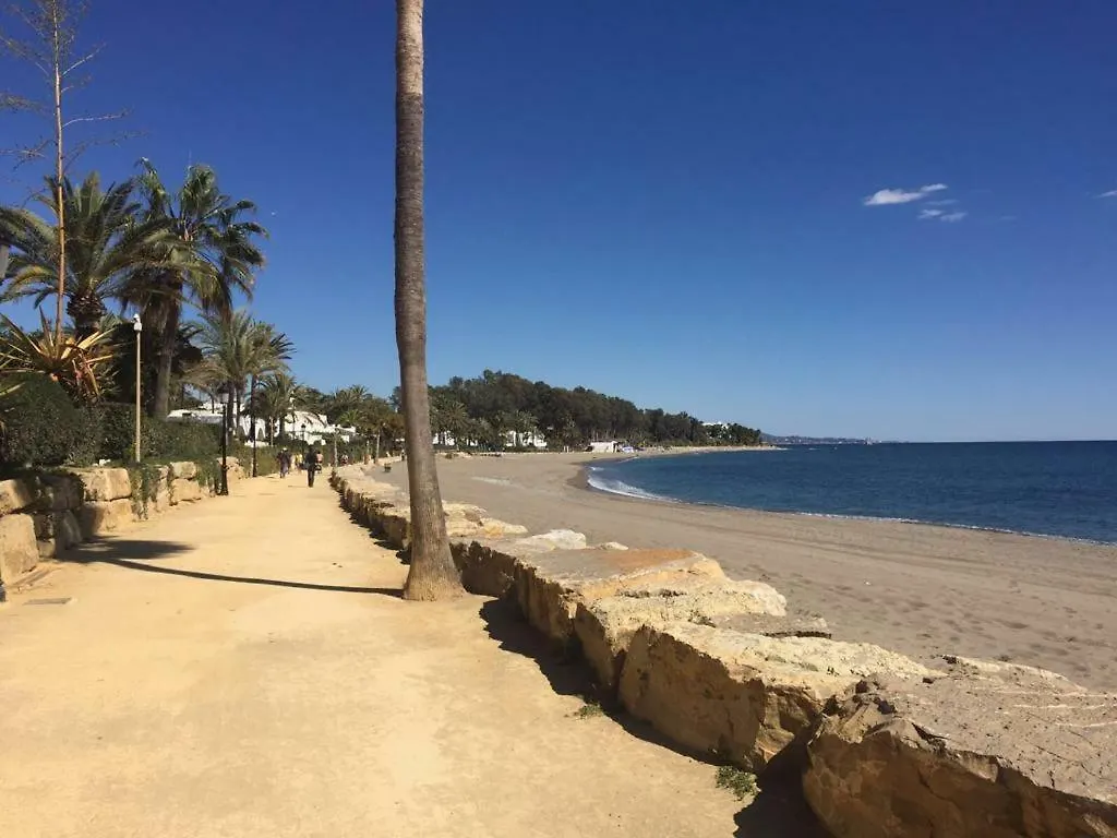 Oasis Club Beach Villa Marbella