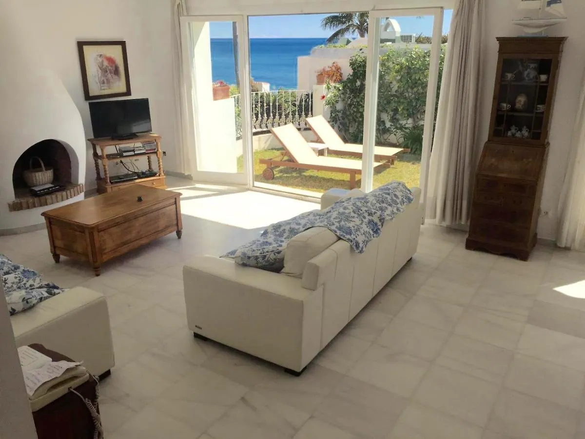 Oasis Club Beach Villa Marbella