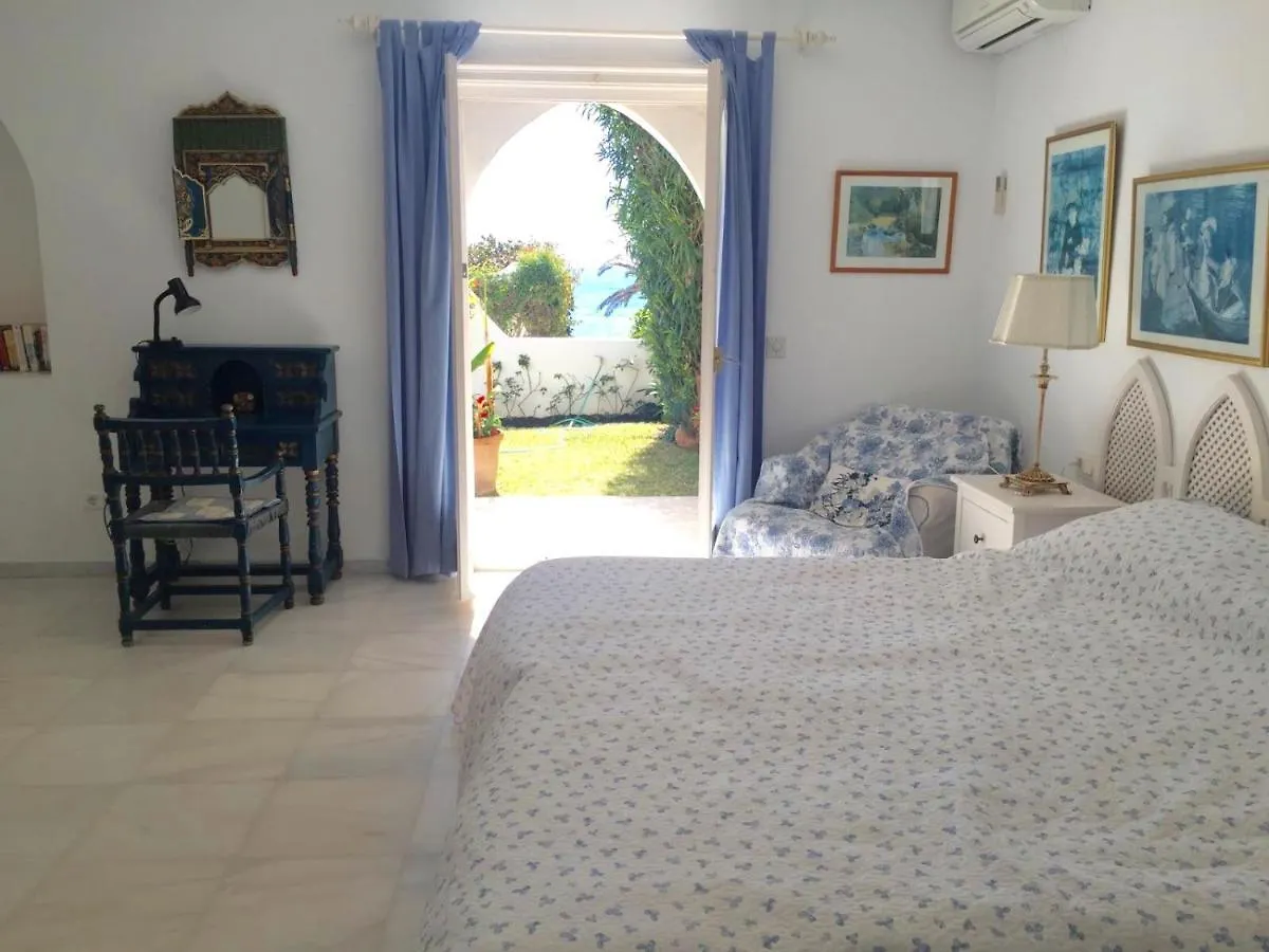Oasis Club Beach Villa Marbella
